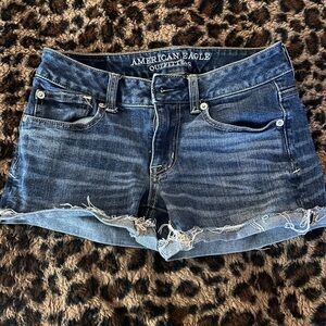 American Eagle Outfitters mid rise vintage Blue Jean Shorts Distressed Cuffed